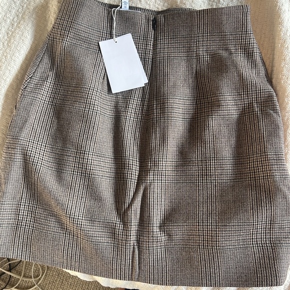 NWT & Other Stories plaid mini skirt - size 2. Never worn - Picture 3 of 3